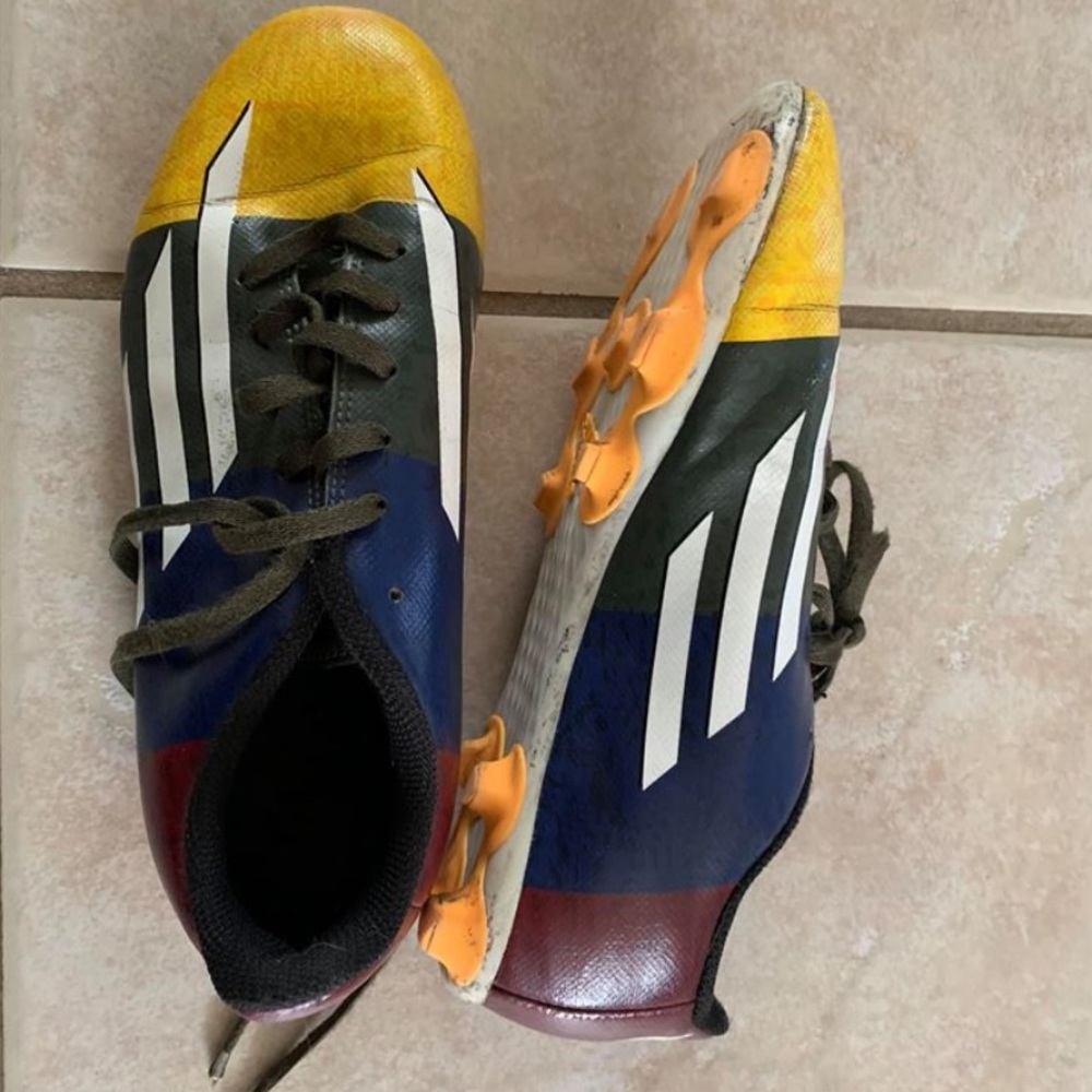 Adidas boy soccer cleats